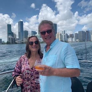 Meet your Posher, Nieves